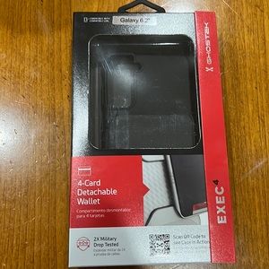 Galaxy S21 case with 4-card detachable wallet